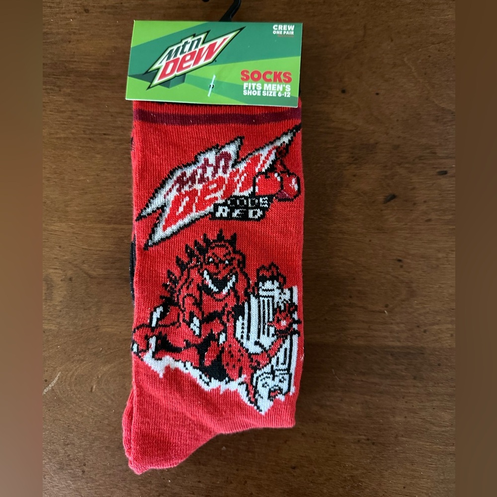 🌵3/$15 Mtn Dew Cod Red crew socks ( see description)